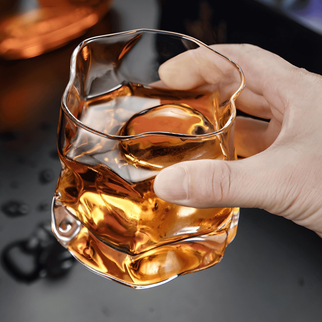 Copo de cristal japonês Hoshi para whisky