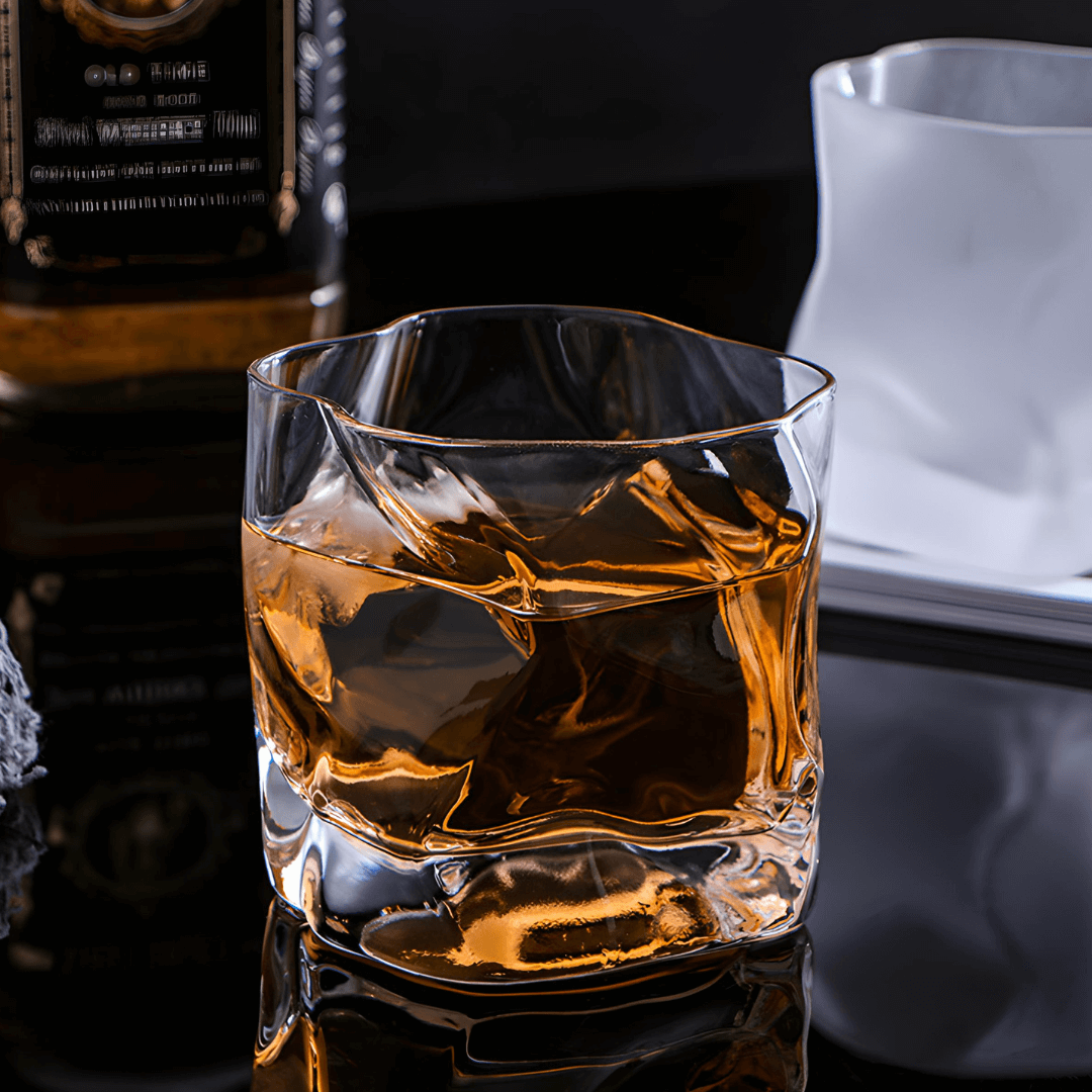 Copo de cristal japonês Hoshi para whisky