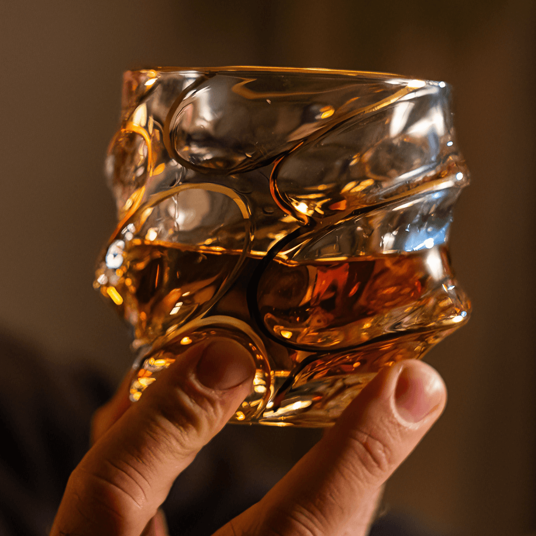 Copo de cristal japonês Arashi Gold para uísque