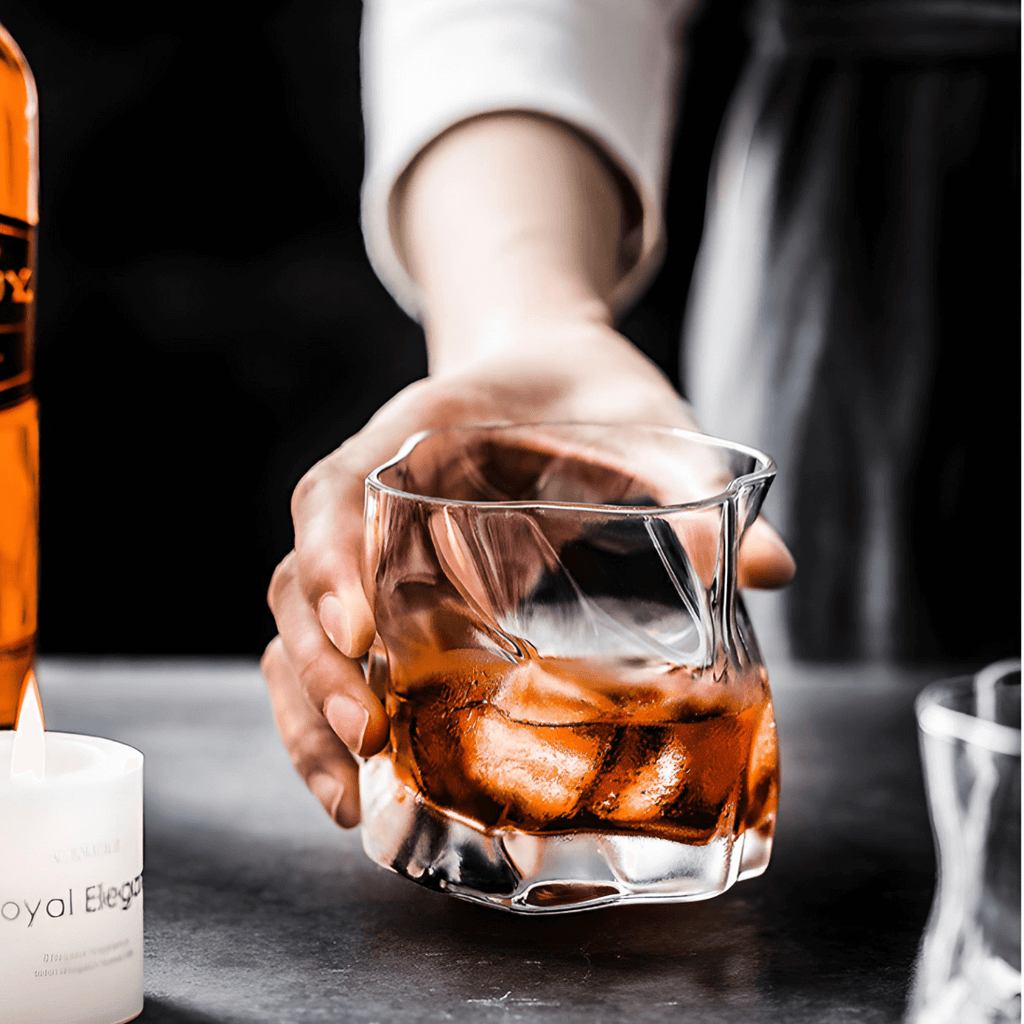 Copo de cristal japonês Hoshi para whisky