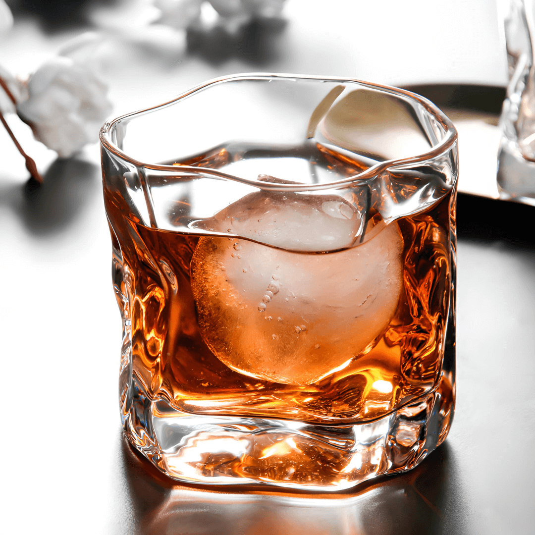 Copo de cristal japonês Hoshi para whisky