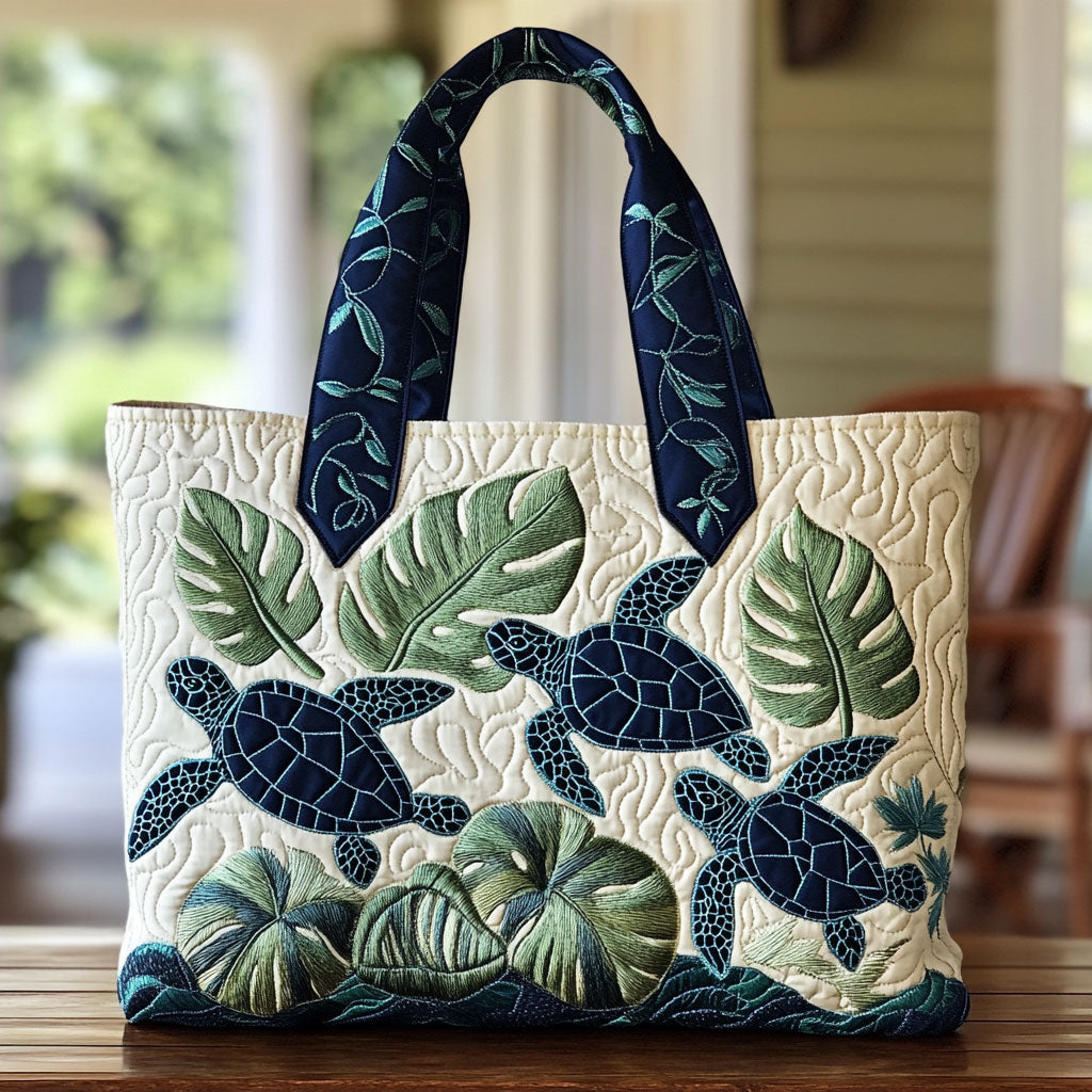 Bolsa Tote Matelassê Grace com Tartaruga-Marinha