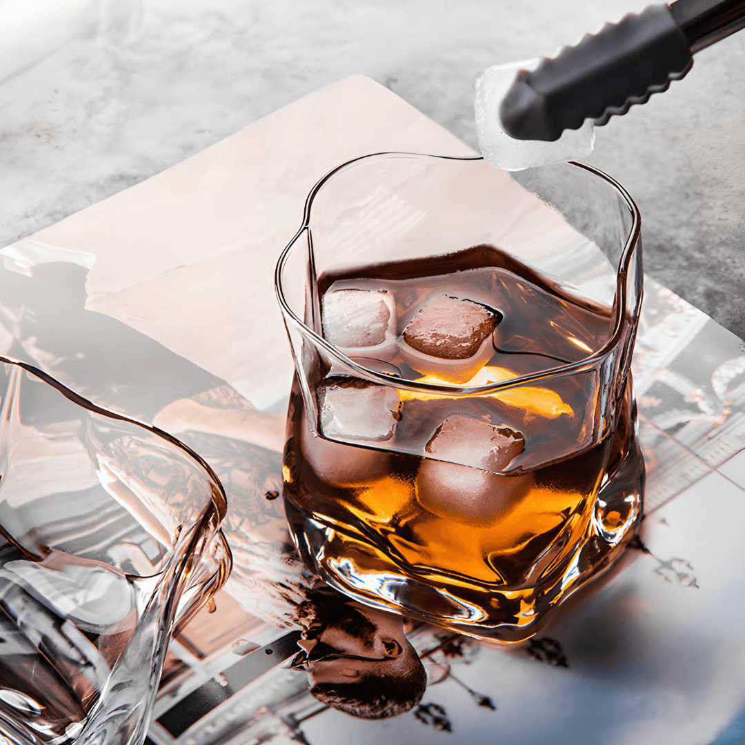 Copo de cristal japonês Hoshi para whisky