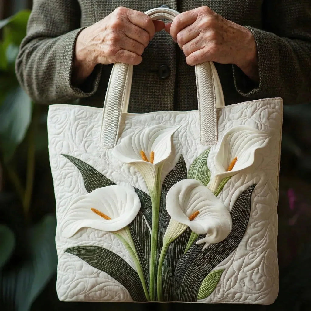 Bolsa Tote Matelassê - Lírios Calla Brancos
